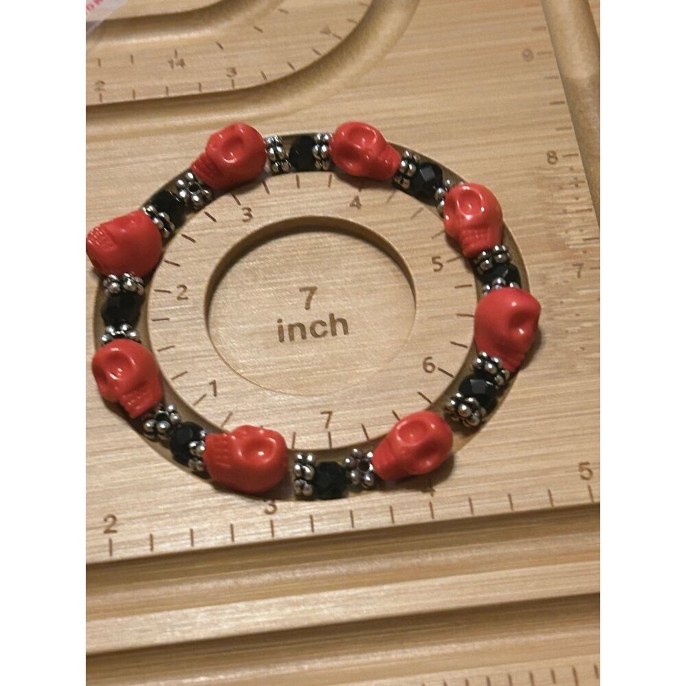 Pink skull make your own bracelets kit includes skulls black beads spacers new